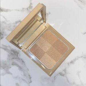 Bobbi brown nude finish illuminating powder